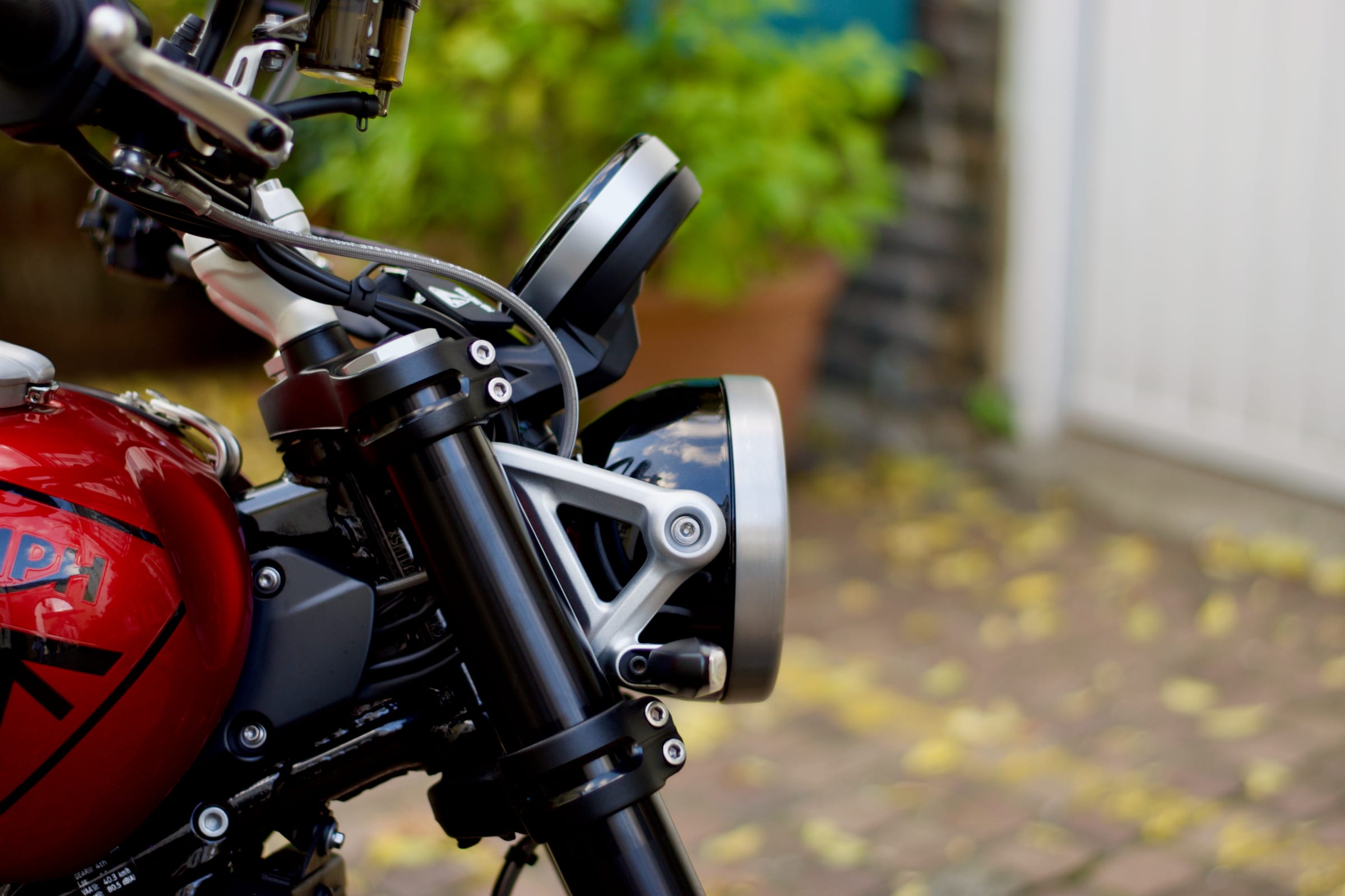 Scrambler headlamp and fork detail